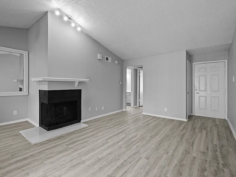 The Azul Apartments — Photo 35