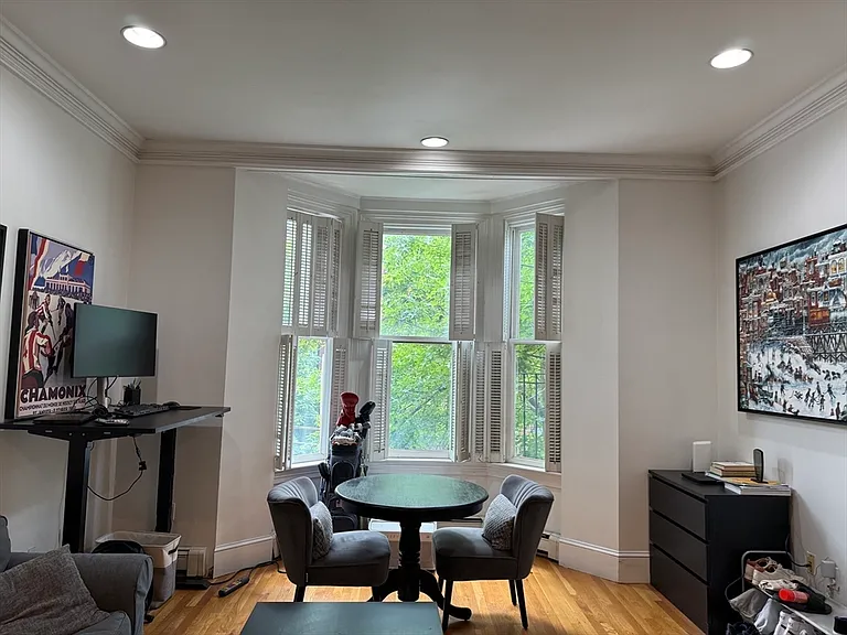 449 Beacon St #6 — Photo 8