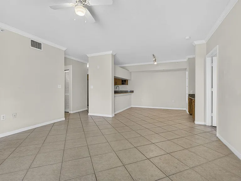 6510 Emerald Dunes Dr #308 — Photo 17