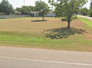 W Fifth St, Electra, TX 76360