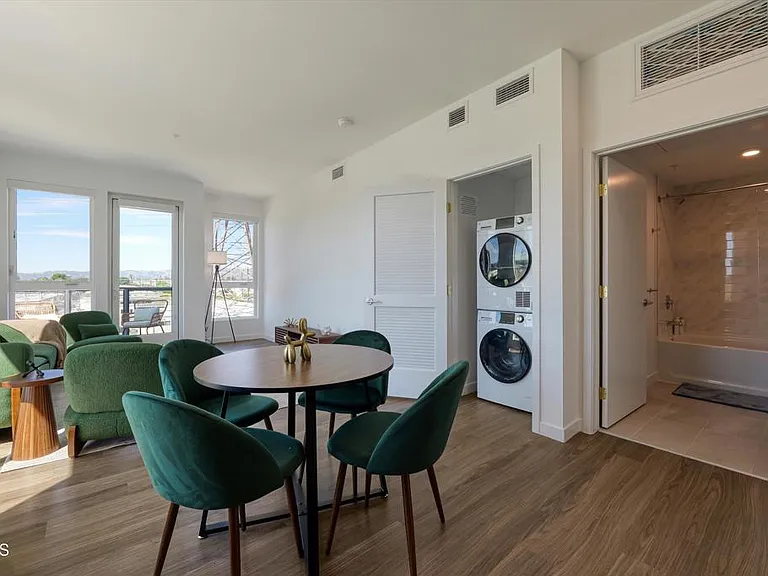 18900 Parthenia St #319 — Photo 16