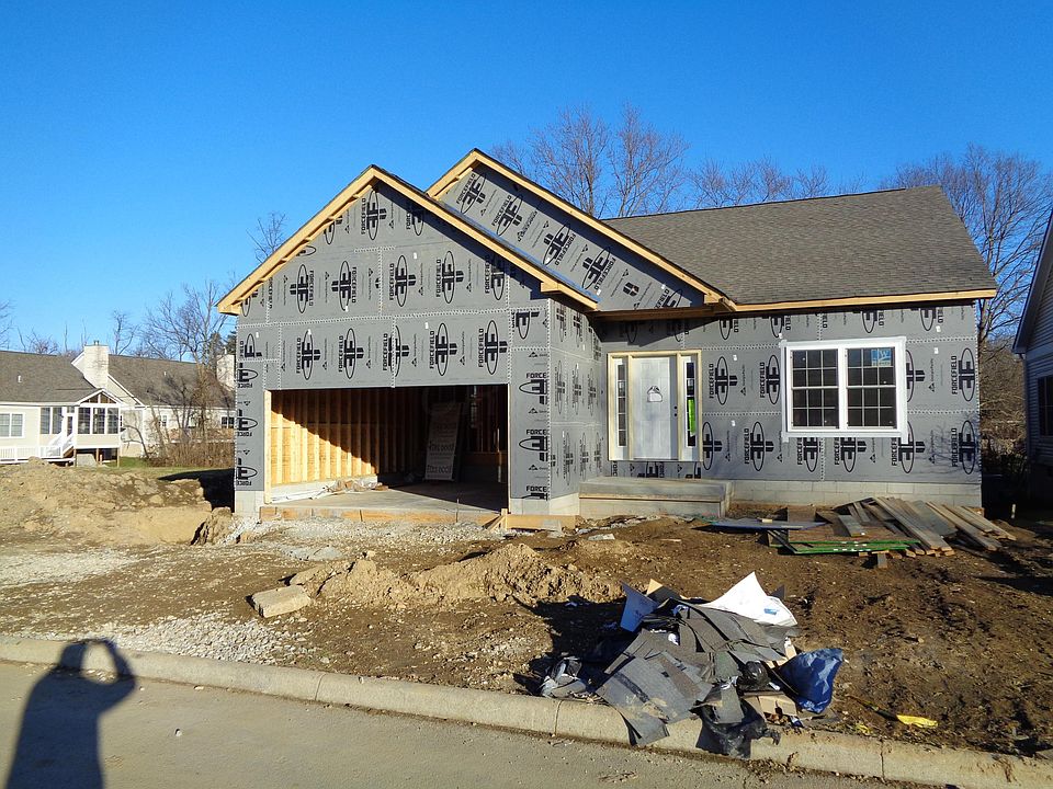 1st image of 150 Creekside Grn