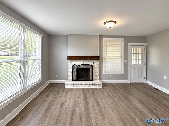 4th image of 254 Narrow Ln