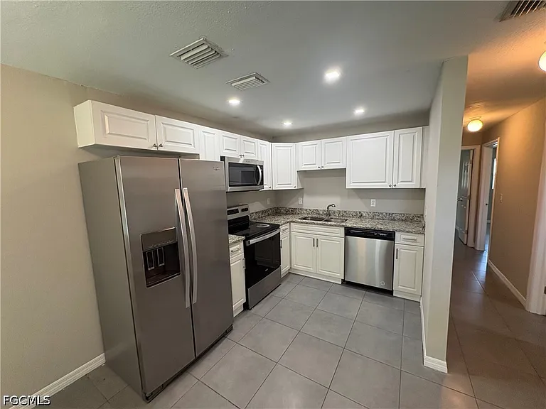 11461 Char Ann Dr #A — Photo 2