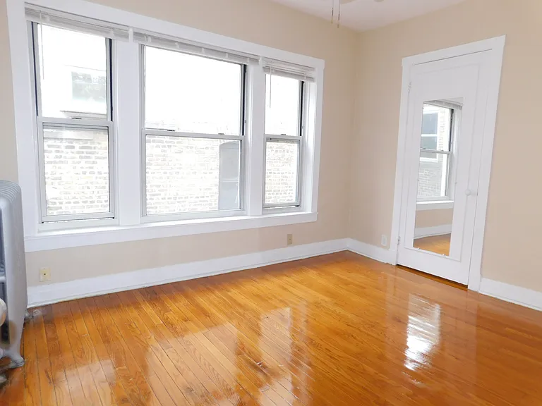 1112 W Columbia Ave #25 — Photo 5