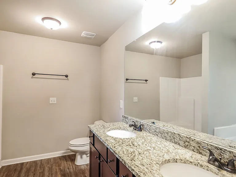 1871 Simmons Ln — Photo 10