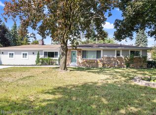 42030 Schoolcraft Rd, Plymouth, MI 48170