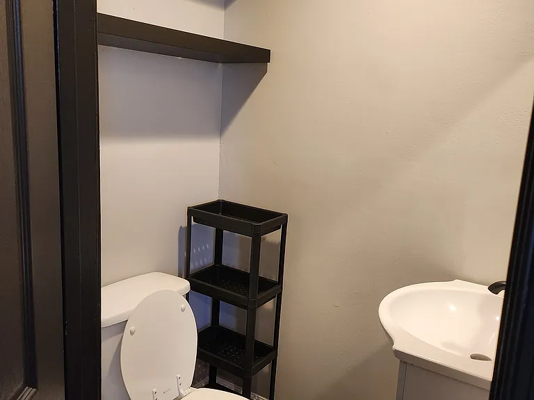 2500 W Fairmount Ave #3 — Photo 6