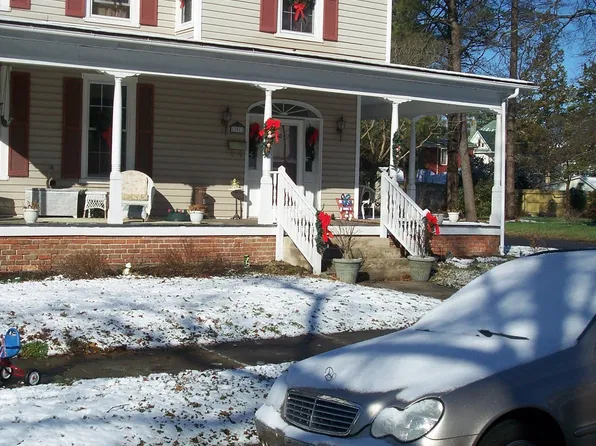 301 Linden Ave, Suffolk, VA 23434