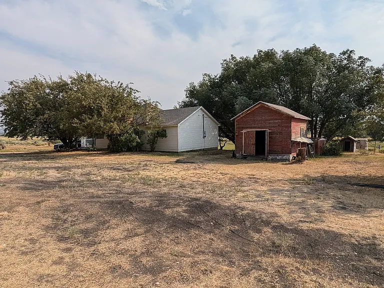 2503 State Highway 89 N — Photo 34