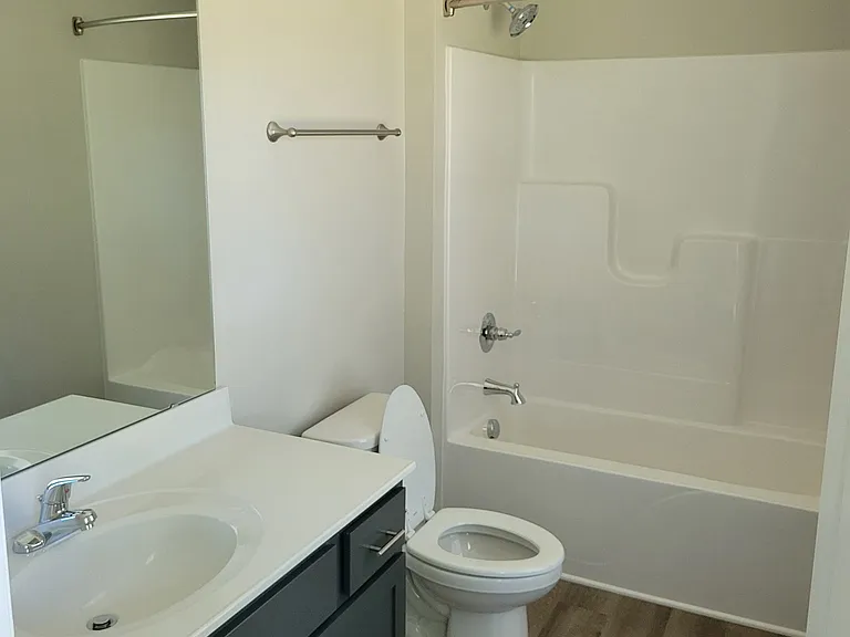215 Eckerd St — Photo 5