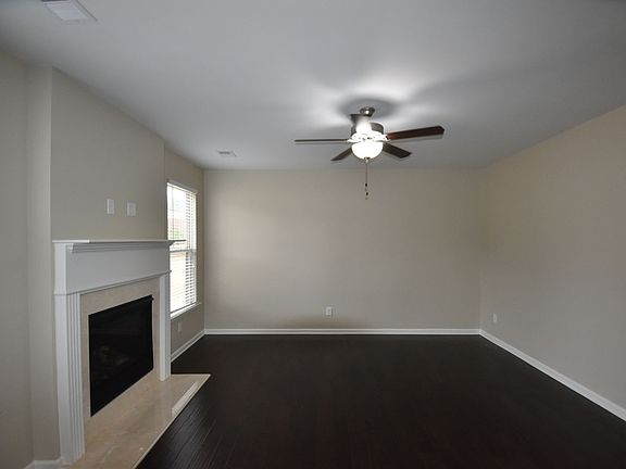 4th image of 160 Babbling Brook Dr