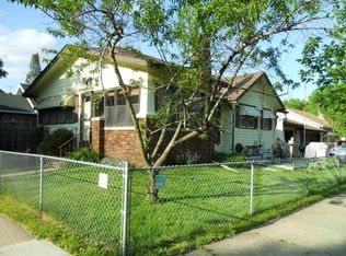 737 Denver St, Waterloo, IA 50702
