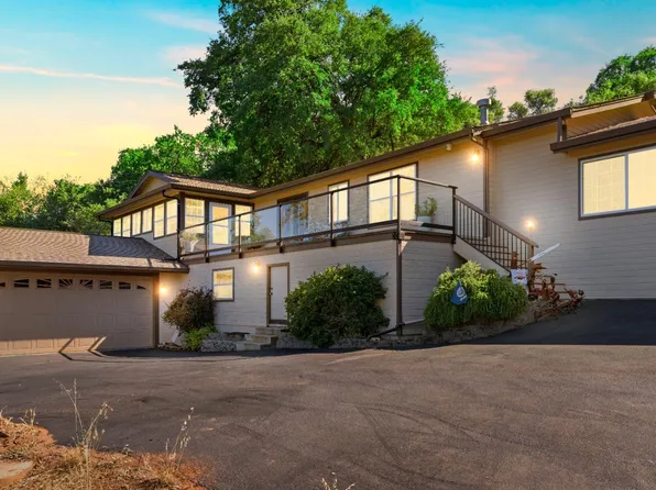 24549 Rodeo Flat Rd, Auburn, CA 95602