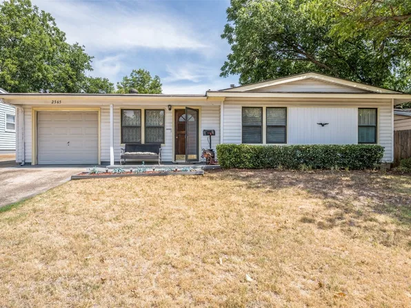 2565 Avenel Dr, Farmers Branch, TX 75234