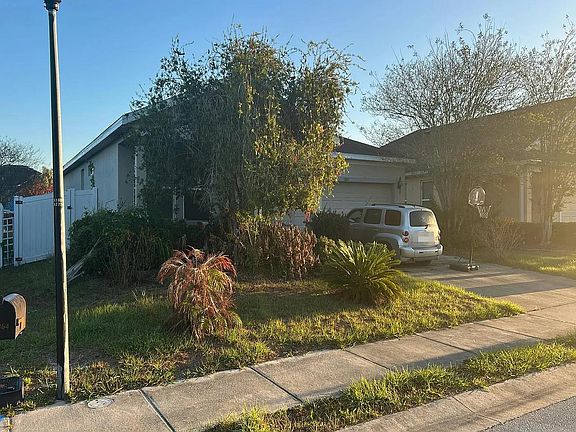 3rd image of 1860 Skyview Dr