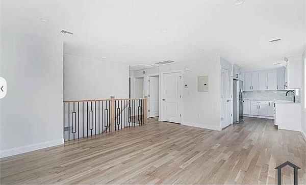 1st image of 674 Arden Ave