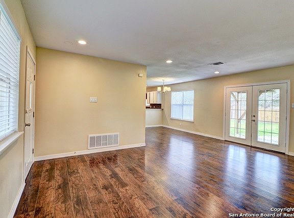 4th image of 5627 Wood Climb St