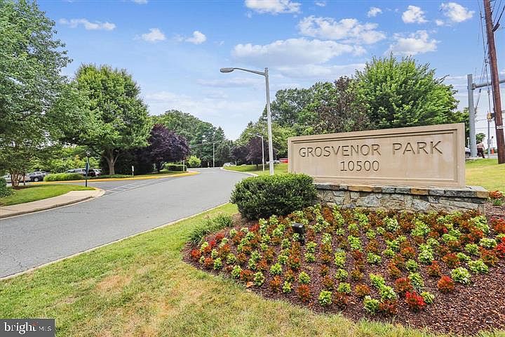 2nd image of 10500 Rockville Pik #P-162