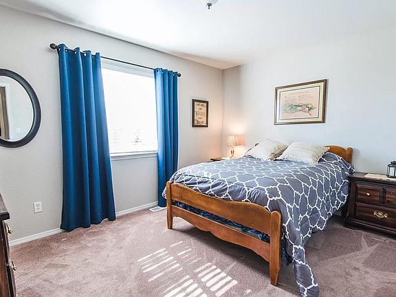 4th image of 406 Norwood Ct
