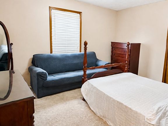 5th image of 1517 Merlin Cir