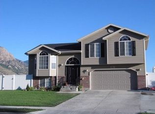 241 E 1900 N, North Ogden, UT 84414
