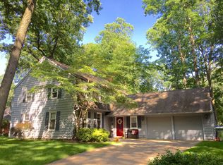 105 Weston Dr, Cherry Hill, NJ 08003