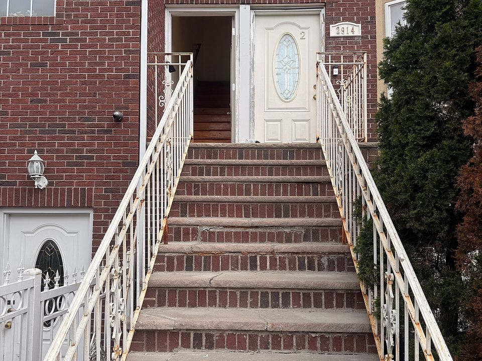 1st image of 2914 Hering Ave Floor 1