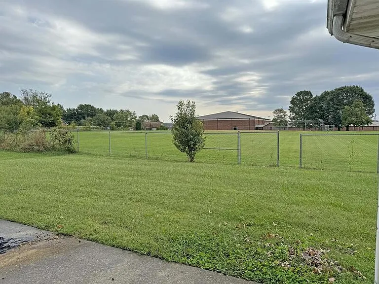 288-1 Northridge Dr — Photo 2
