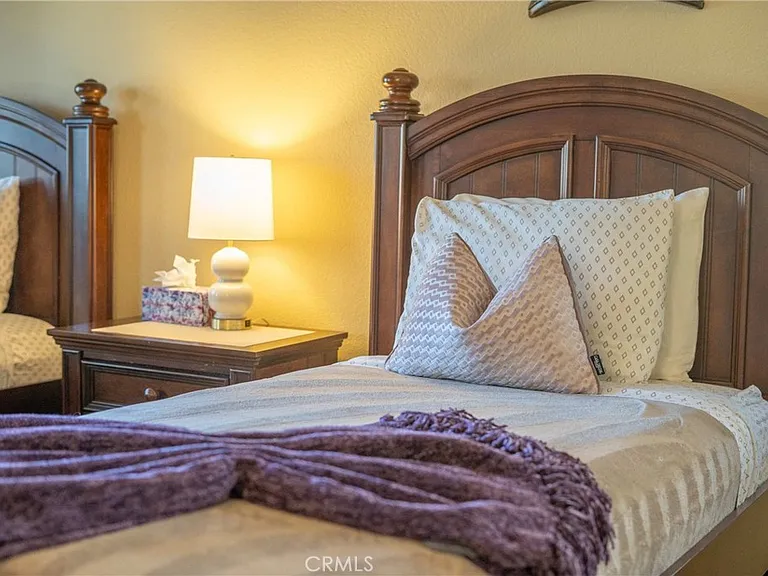 40834 Adriatico Ct — Photo 36