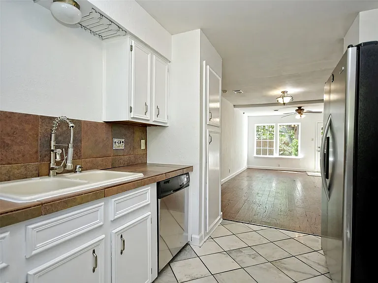 12812 Esplanade St — Photo 13