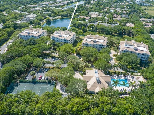 601 N Swim Club Dr