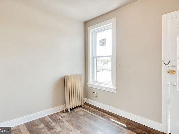 4th image of 414 Pine St