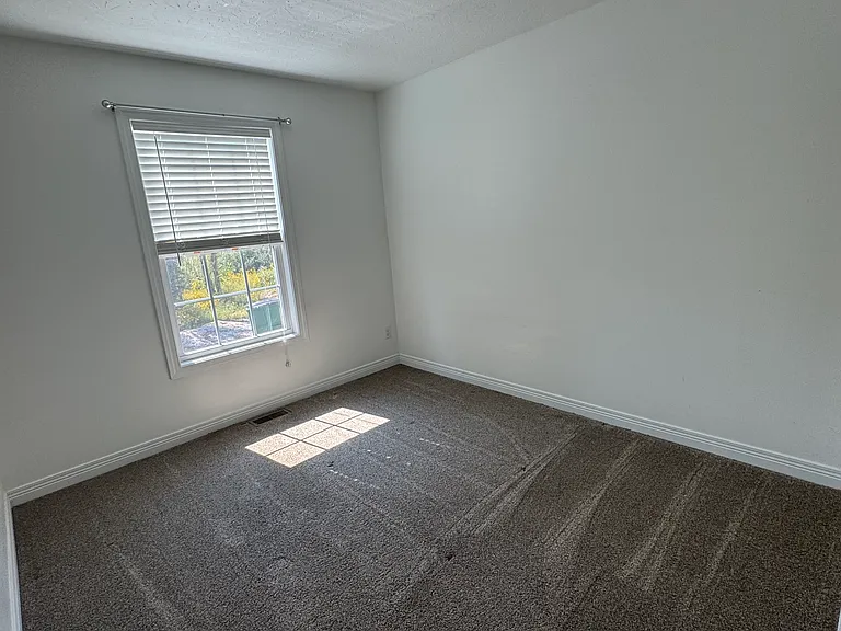 1051 Bratton Br #20 — Photo 11