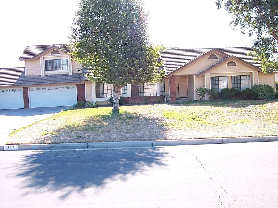 1st image of 12136 Pettit St