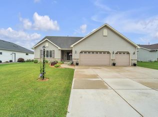 8135 Whitetail Dr, Racine, WI 53406