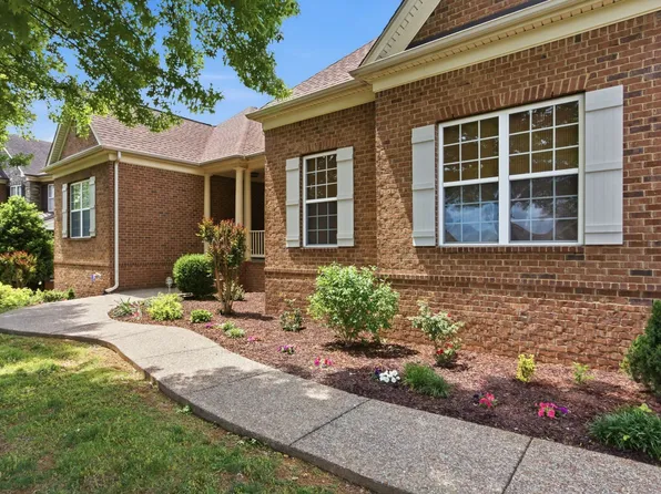 2083 Autumn Ridge Way, Spring Hill, TN 37174