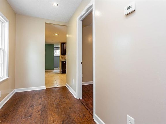 5th image of 779 Kenilworth Ave