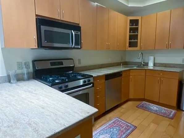 447 Pavonia Avenue image 12 of 16