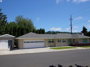 110 SW 3rd St, Clatskanie, OR 97016