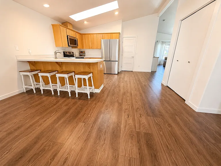 8516 Desoto Dr — Photo 5