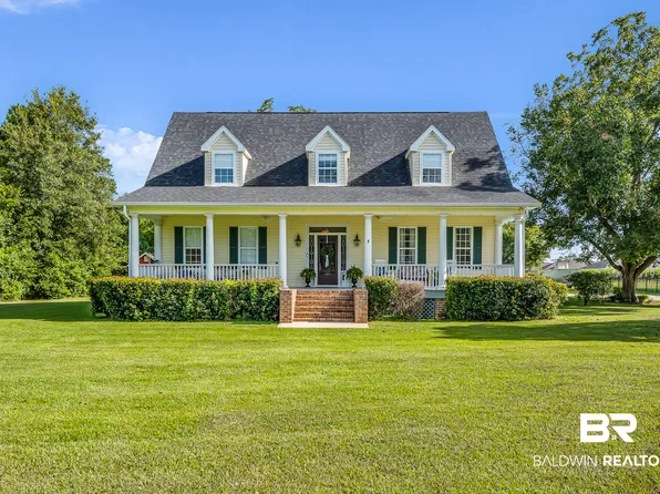 10097 Grove Dr, Fairhope, AL 36532