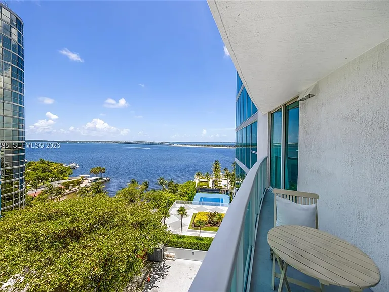 2101 Brickell Ave #605 — Photo 2