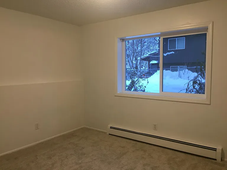 1046 W 20th Ave #A — Photo 17