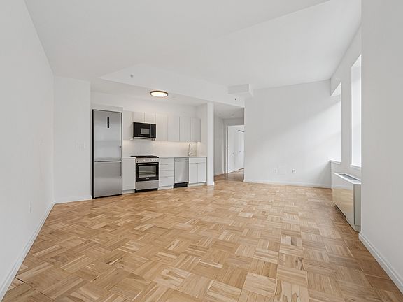 3rd image of 20 Exchange Pl APT 4103