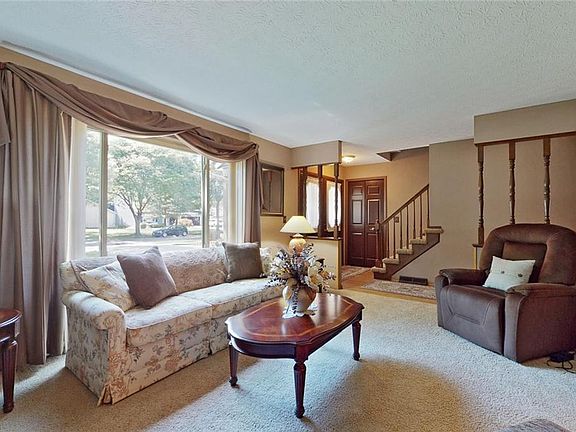 5th image of 6119 Wild Oak Dr