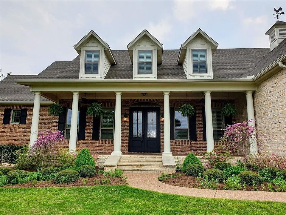 1st image of 218 Kara Ct