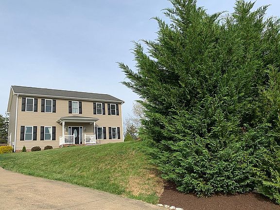 2nd image of 386 Hill Top Ct