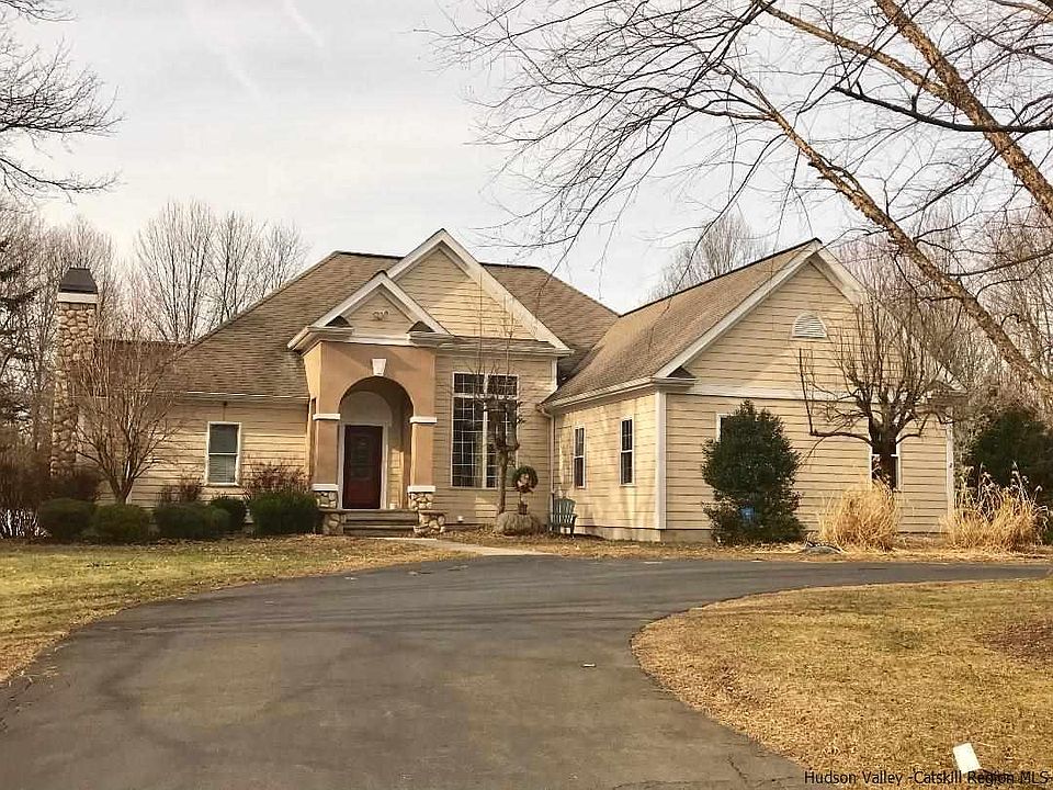 1st image of 24 Hasbrouck Dr