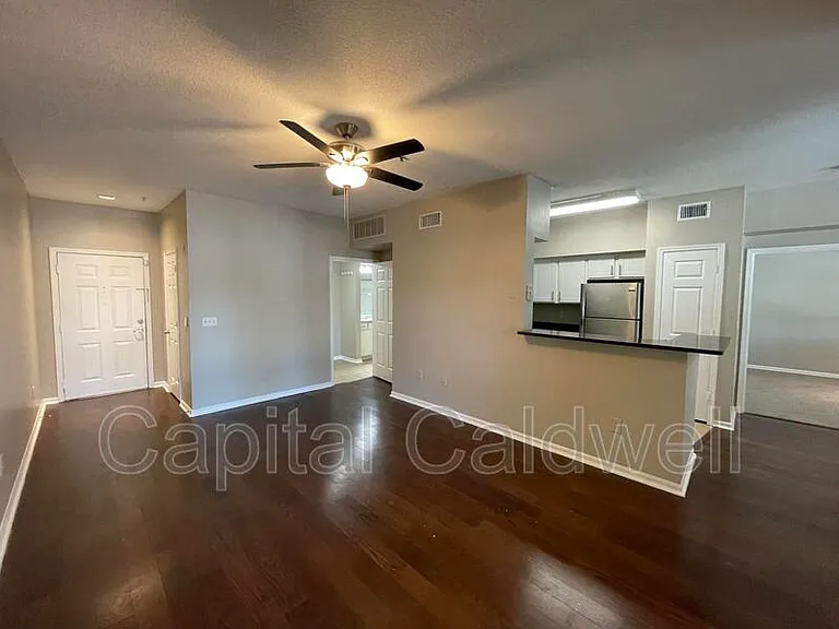 2010 E Palm Ave #15206-Y15206 — Photo 6